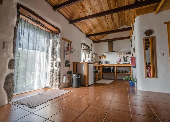 Casa Kasule - Rral4671 Lajes das Flores