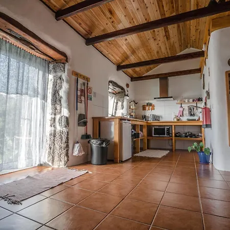 Casa Kasule - Rral4671 Lajes das Flores